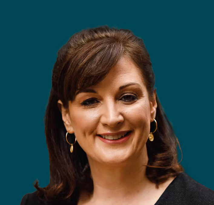 Headshot of Catherine Archer